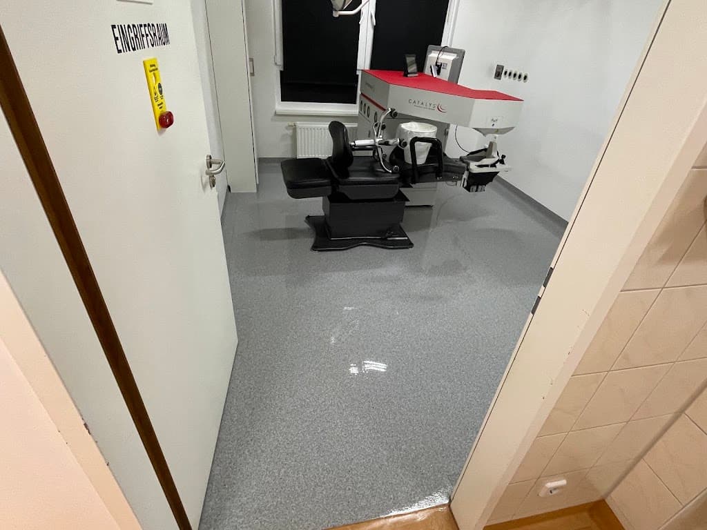 Clean24berlin Gebäudereinigung & Spezialreinigung