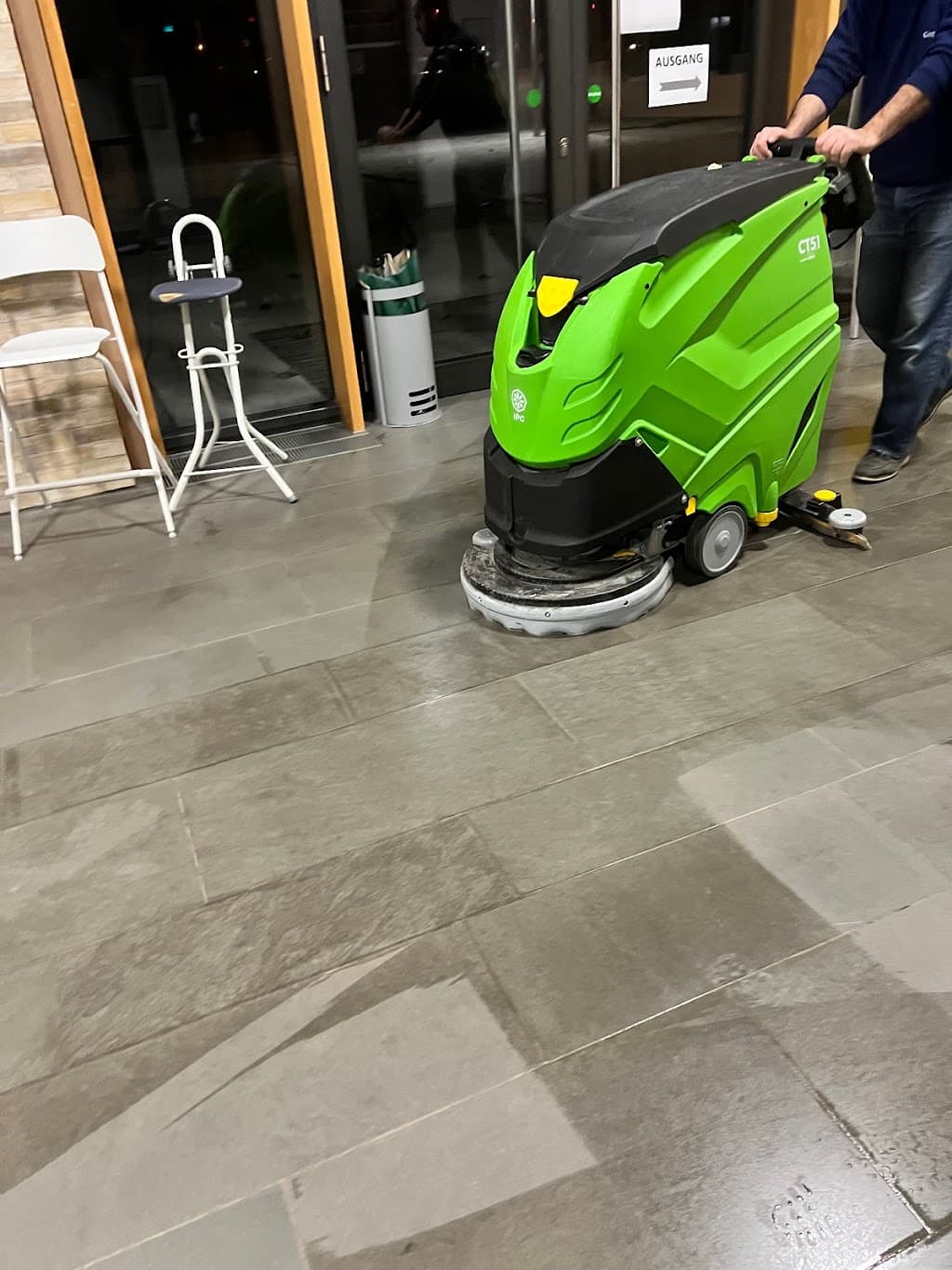 T & M Gebäudereinigung Freiburg GmbH
