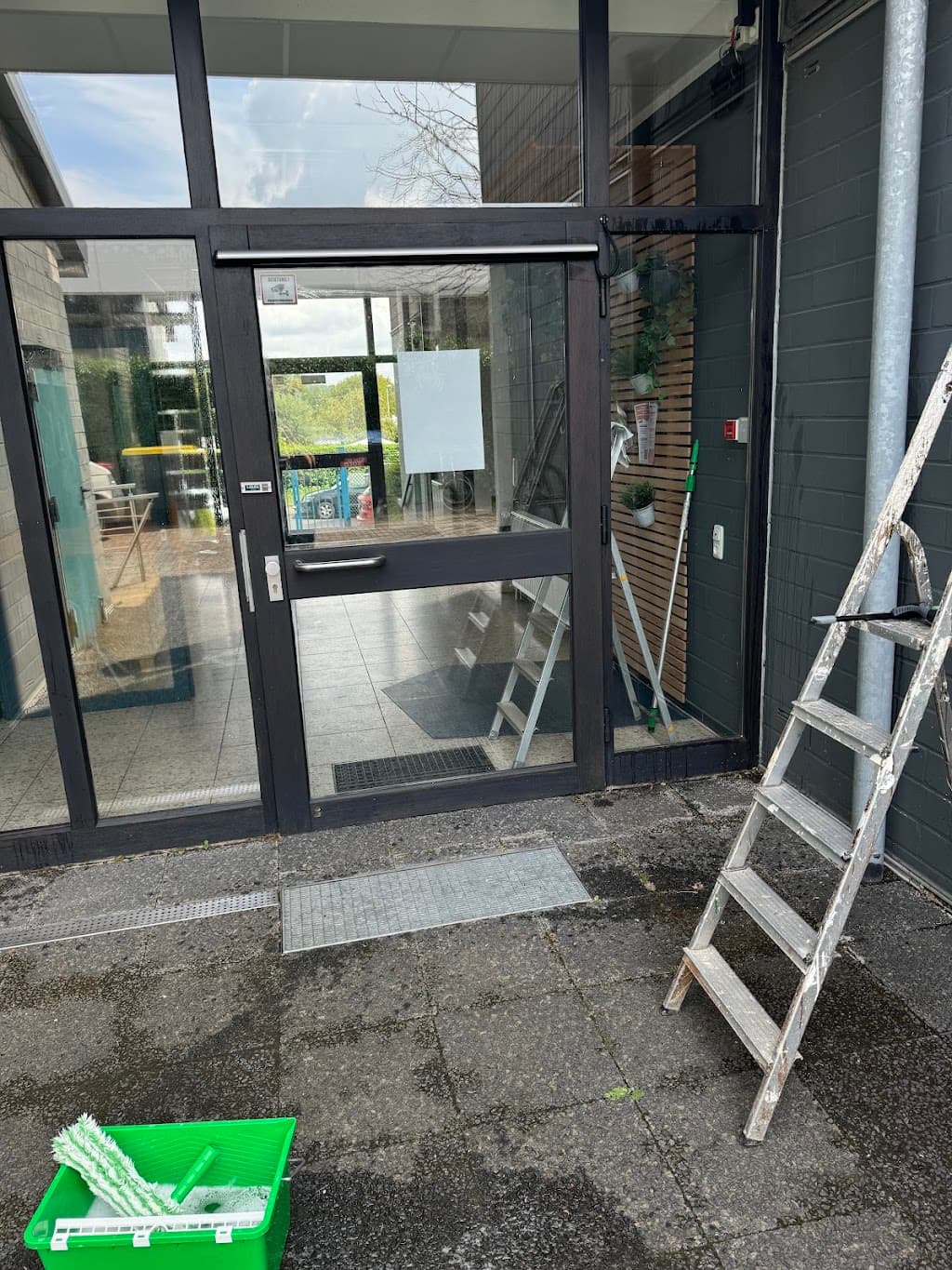 CAD Cleaning and Disinfection Gebäudereinigung